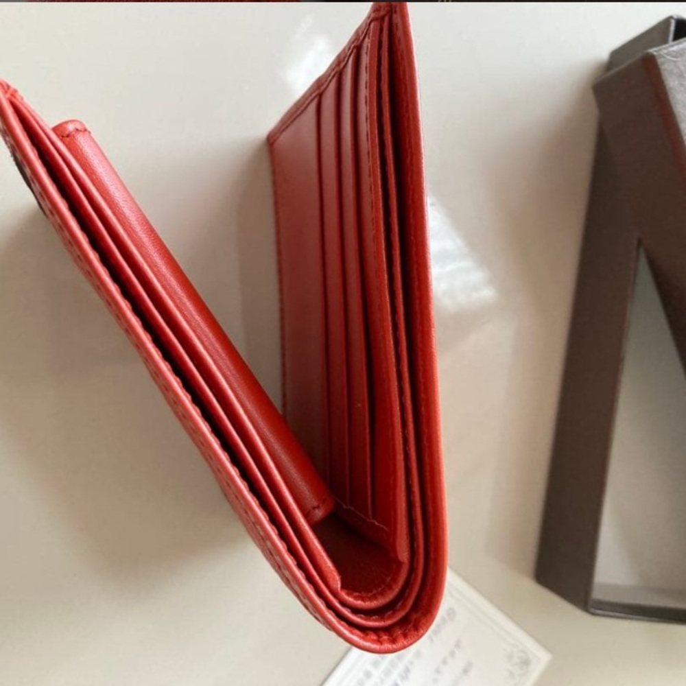 Gucci Red Quilted Leather Card & Key Wallet - Picture 6 of 7